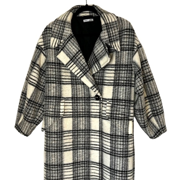 DEX Annabeth Plaid Oversized Coat - Picture 3 of 10